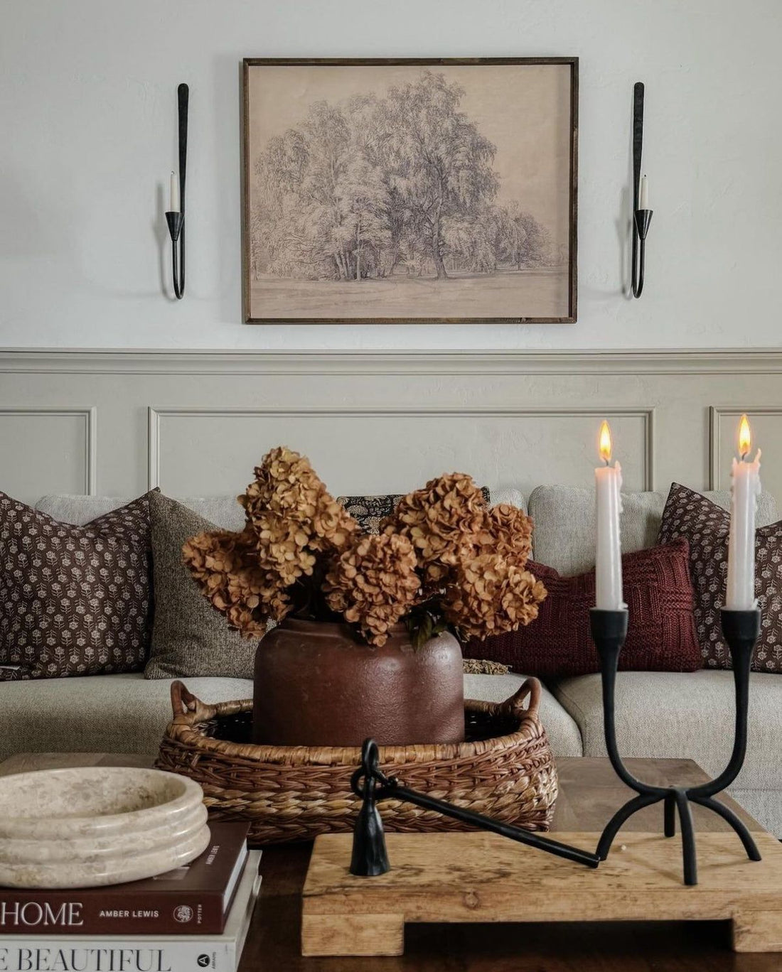 Les fleurs dans un intérieur, une pureté décorative